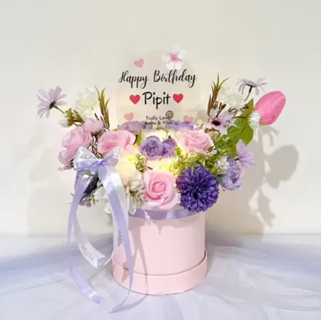 Bloom Box Akrilik Ucapan Ulang Tahun Buru Selatan